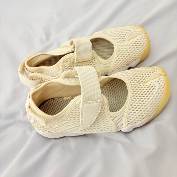 Nike Air Rift - Picture 4 of 5